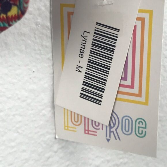 Lularoe Lynnae Top Size M - Picture 3 of 4